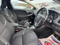 USED 2015 15 VOLVO V40 2.0 D3 SE Nav Hatchback 5dr Diesel Manual Euro 6 (s/s) (150 ps) 