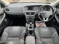 USED 2015 15 VOLVO V40 2.0 D3 SE Nav Hatchback 5dr Diesel Manual Euro 6 (s/s) (150 ps) 