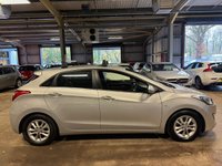USED 2015 15 HYUNDAI I30 1.6 CRDi Blue Drive SE Hatchback 5dr Diesel Manual Euro 6 (s/s) (110 ps) 