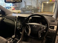 USED 2015 15 HYUNDAI I30 1.6 CRDi Blue Drive SE Hatchback 5dr Diesel Manual Euro 6 (s/s) (110 ps) 