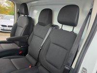 USED 2021 71 RENAULT TRAFIC 2.0 dCi ENERGY 28 Black Edition Van,, Euro 6 ULEZ, Automatic, Cruise, DAB, Bluetooth, A/C, Rear Sensors & Camera, + VAT @ 20%. This 2021 Renault Trafic boasts an MOT valid until September 2026, offering excellent peace of mind for the coming years. This dCi ENERGY 28 Black Edition SWB Standard Roof model is powered by an efficient 2.0 litre diesel engine, meeting Euro 6 emissions standards. It comes equipped with a rear parking camera and rear parking sensors to assist with manoeuvring, alongside a wide view mirror that includes blind spot assistance. For your entertainment and connectivity, enjoy the DAB radio with Blu