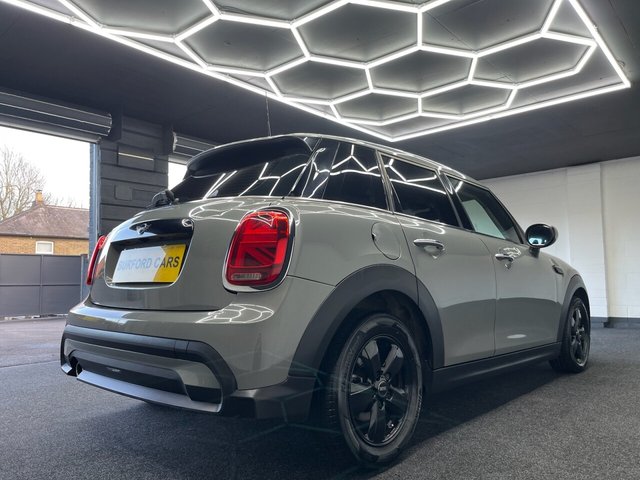 2021 MINI Hatch 1.5L Cooper Classic 5dr - Photo 12