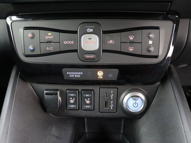 2021 Nissan Leaf - Photo 12