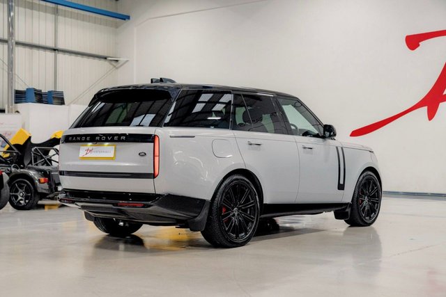 View our LAND ROVER RANGE ROVER