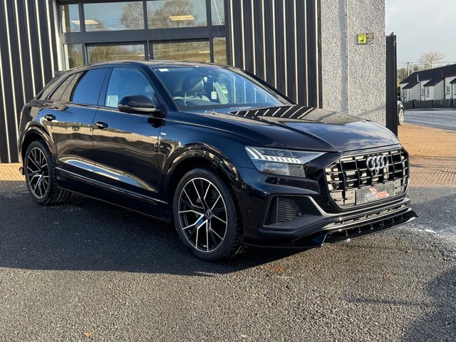 2021 AUDI Q8