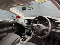 USED 2019 19 VOLKSWAGEN POLO 1.0 TSI GPF SE Hatchback 5dr Petrol Manual Euro 6 (s/s) (95 ps) Dual zone climate control A/C, Speed Limiter, Bluetooth connectivity for calls and music, USB input, Heated wingmirrors, DAB radio, LED daytime running lights, Auto headlights, Apple Car Play, Android Auto