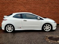 USED 2009 59 HONDA CIVIC 2.0 i-VTEC Type R Championship White Hatchback 3dr Petrol Manual (215 g/km, 197 bhp) 