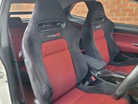 USED 2009 59 HONDA CIVIC 2.0 i-VTEC Type R Championship White Hatchback 3dr Petrol Manual (215 g/km, 197 bhp) 