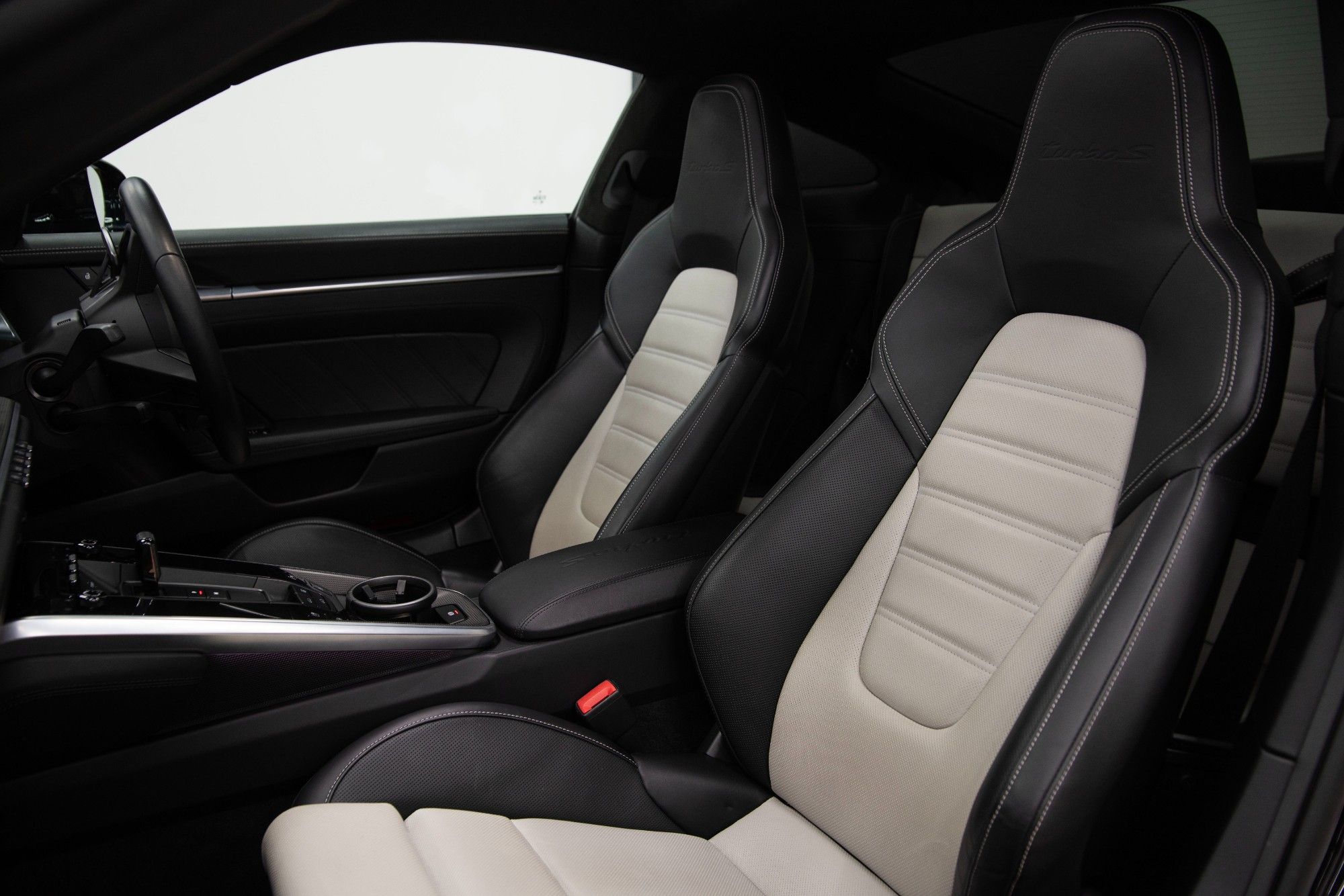 USED 2022 22 PORSCHE 911 3.7T 992 Turbo S Coupe  