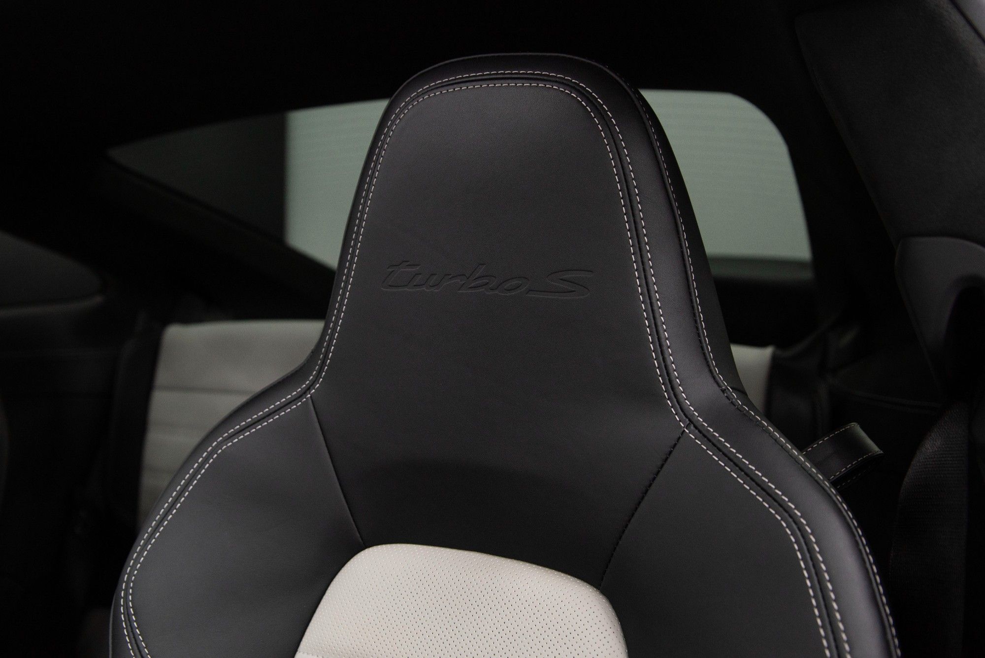 USED 2022 22 PORSCHE 911 3.7T 992 Turbo S Coupe  