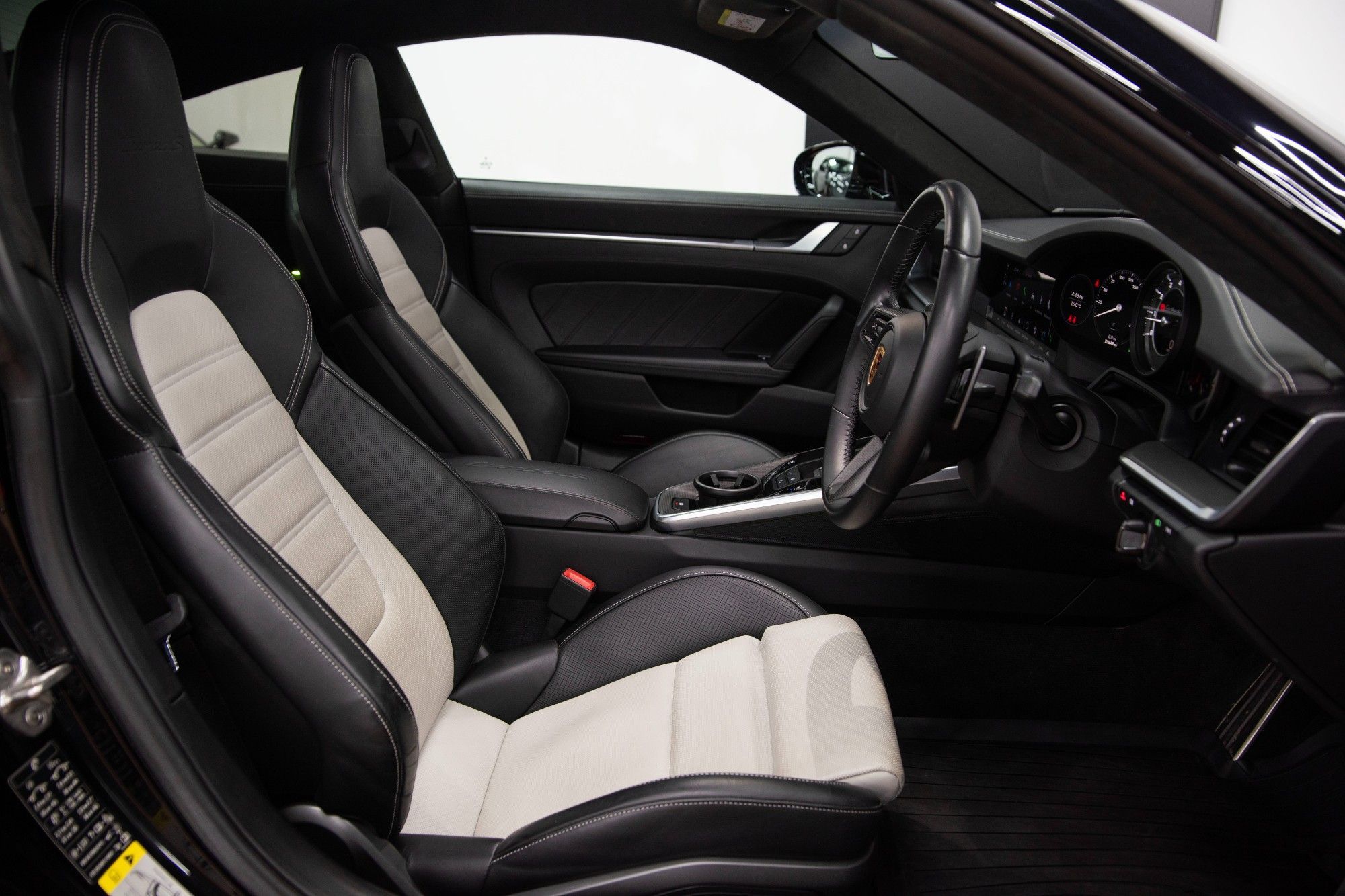USED 2022 22 PORSCHE 911 3.7T 992 Turbo S Coupe  