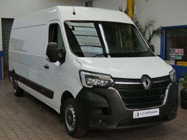 2020 70 Renault Master 2.3 dCi ENERGY 35 Business Panel Van 4dr Diesel Manual FWD LWB Medium Roof Euro 6 (s/s) (150 bhp)