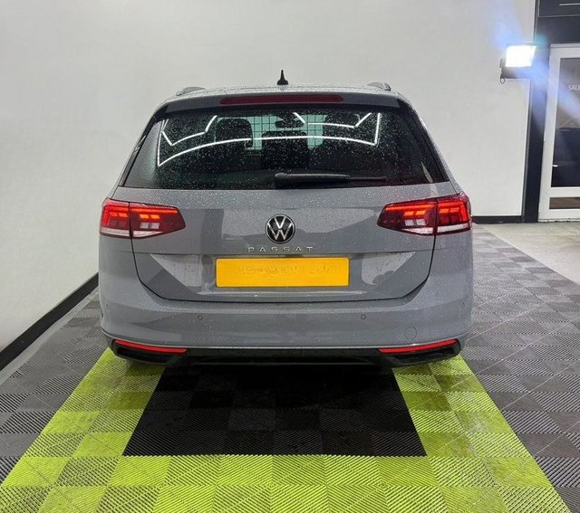 2022 VOLKSWAGEN PASSAT - Photo 5