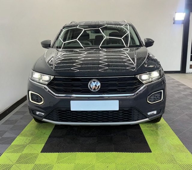 2019 VOLKSWAGEN T-ROC - Photo 4