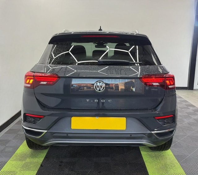 2019 VOLKSWAGEN T-ROC - Photo 5