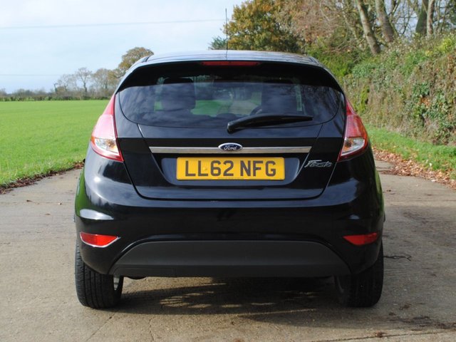 2013 62 FORD FIESTA 1.6 Titanium Hatchback 5dr Petrol Powershift Euro 5 (105 ps) - Photo 12