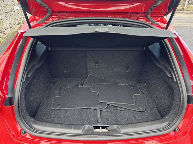 2018 Volvo V40 2L R-Design 5dr - Photo 8