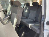 USED 2015 15 VOLKSWAGEN TRANSPORTER SHUTTLE 2.0 TD T30 SE Minibus 4dr Diesel Manual L3 H1 (LWB, 9 Seats) (193 g/km, 101 bhp) PX FINANCE VERY CLEAN BUS