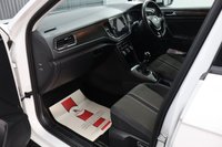 USED 2020 69 VOLKSWAGEN T-ROC 1.0 TSI GPF SE SUV 5dr Petrol Manual Euro 6 (s/s) (115 ps) LOW MILEAGE ONLY 65,962 !! / PARKING SENSORS / FINANCE AVAIL