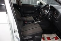USED 2020 69 VOLKSWAGEN T-ROC 1.0 TSI GPF SE SUV 5dr Petrol Manual Euro 6 (s/s) (115 ps) LOW MILEAGE ONLY 65,962 !! / PARKING SENSORS / FINANCE AVAIL