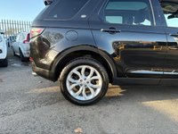 USED 2020 19 LAND ROVER DISCOVERY 3 2.7 TD V6 Station Wagon 5dr Diesel Automatic (5 Seats) (270 g/km, 190 bhp) A STUNNING ADDITION FINISHED IN FACTORY BLACK PAINT+JUST 2 FORMER KEEPERS+7 SEATER+SERVICE HISTORY+DIESEL+AUTOMATIC+ULEZ COMPLIANT+PRIVACY GLASS+FULL LEATHER INTERIOR+FULL PANORAMIC GLASS ROOF+SATELLITE NAVIGATION+PARK ASSIST+CLIMATE CONTROL+19 INCH ALLOY WHEELS+COST NEW &pound;45440 MAKING THIS USED VEHICLE AMAZING VALUE AT OUR LOW PRICE+1 FULL YEARS MOT PRIOR TO COLLECTION+CALL NOW TO ARRANGE A VIEWING+NOT TO BE MISSED!!!!!!!!!!!!!!!!!!!!!!!!!!!!!!!!!!!