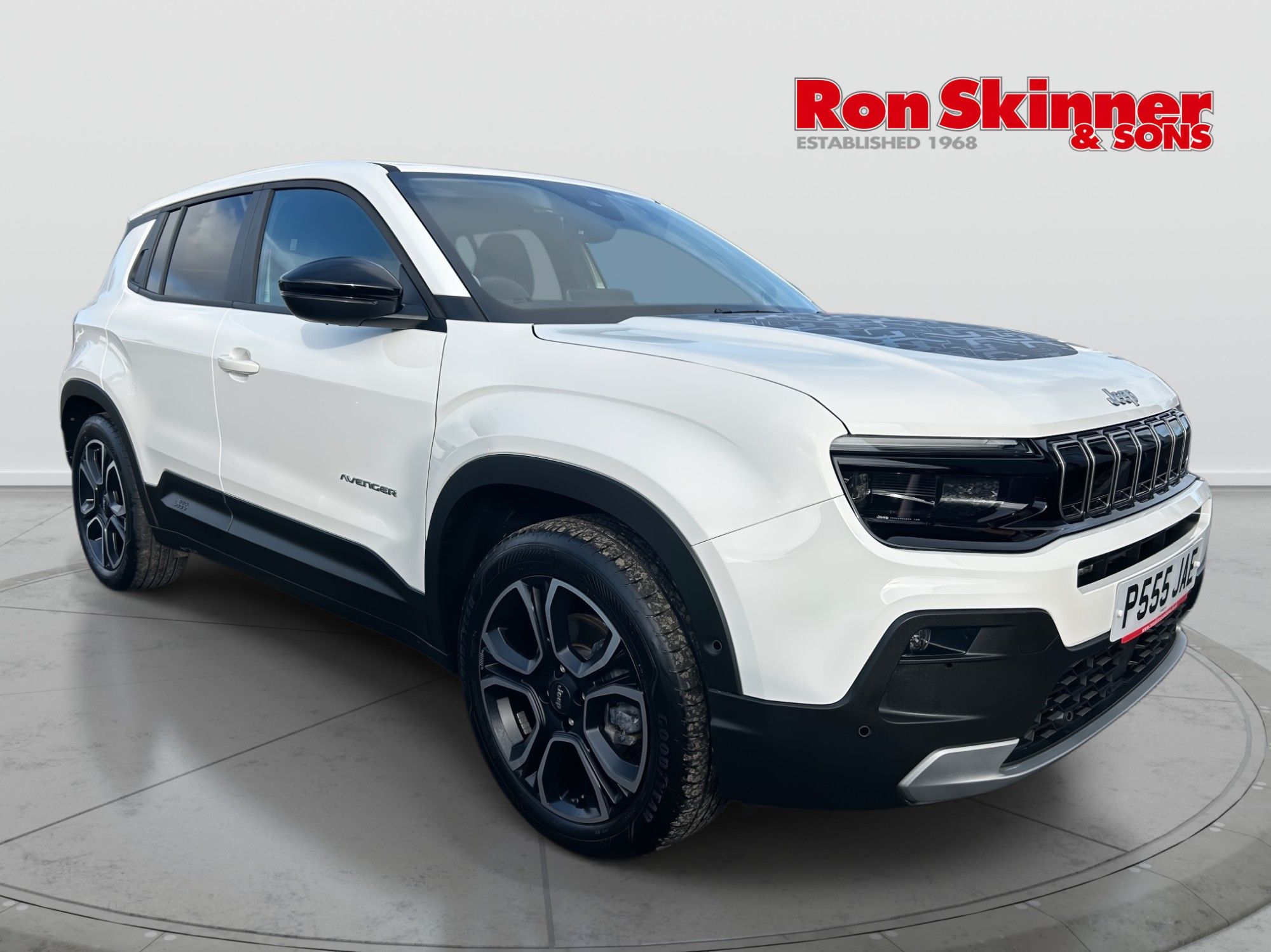 USED 2024 P JEEP Avenger 54kWh Summit SUV 5dr Electric Auto (156 ps) 