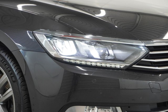 2019 VOLKSWAGEN PASSAT - Photo 9