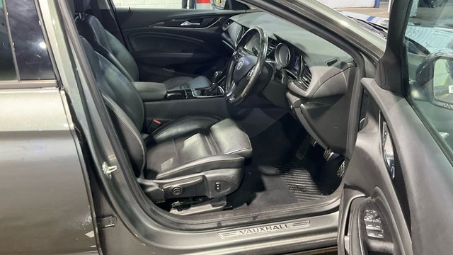 2018 Vauxhall Insignia 1.5L SRI Nav 5dr - Photo 8