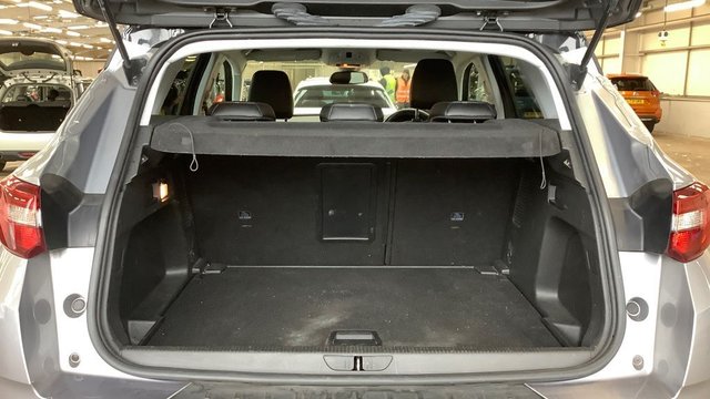 2020 Vauxhall Grandland X 1.2L SRI Nav 5dr - Photo 6