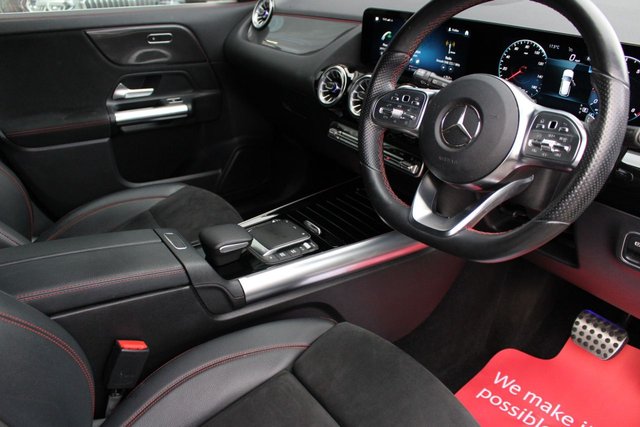 2021 MERCEDES-BENZ GLA 1.3 GLA200 AMG Line (Premium) SUV 5dr Petrol 7G-DCT Euro 6 (s/s) (163 ps) - Photo 9