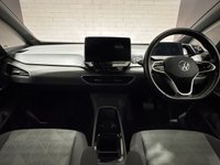 USED 2022 22 VOLKSWAGEN ID.3 Pro Performance 58kWh Life Hatchback 5dr Electric Auto (204 ps) + NATIONWIDE DELIVERY AVAILABLE +