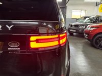 USED 2017 67 LAND ROVER DISCOVERY 5 3.0 TD V6 HSE SUV 5dr Diesel Auto 4WD Euro 6 (s/s) (258 ps) 2017 LANDROVER DISCOVERY 5 HSE 3.0 TDV6 EURO 6 - 6 SERVICES TO 67K MILES - SANTORINI BLACK - BLACK PACK - GENERAL GRABBER TYRES - HEATED SEATS - INTELLIGENT FOLDING REAR SEATS - REVERSE CAMERA - TOWBAR - BLIND SPOT ASSIST