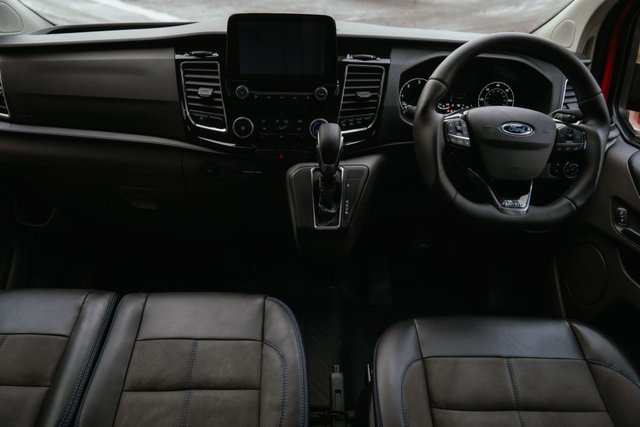 2022 Ford Transit Custom 2L Limited 5dr - Photo 2