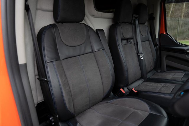 2022 Ford Transit Custom 2L Limited 5dr - Photo 4