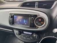 USED 2014 14 TOYOTA YARIS 1.5 VVT-h Trend Hatchback 5dr Petrol Hybrid CVT Euro 5 (101 ps) REAR CAMERA