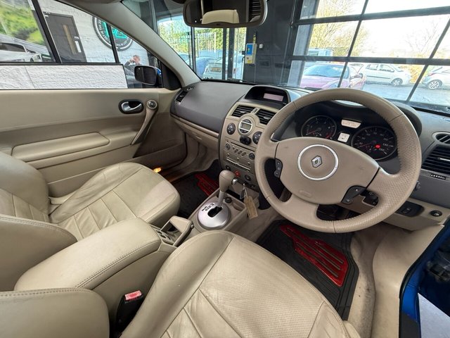 2007 RENAULT MEGANE - Photo 9