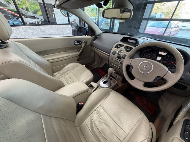 2007 RENAULT MEGANE - Photo 7