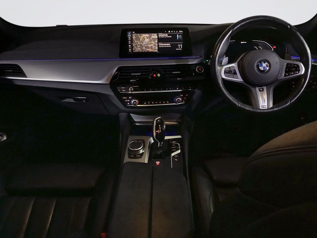 2019 BMW 5 Series 2L M Sport 4dr - Photo 3