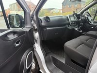 USED 2021 70 RENAULT TRAFIC 2.0 dCi ENERGY 30 Sport Nav Minibus Double Cab 