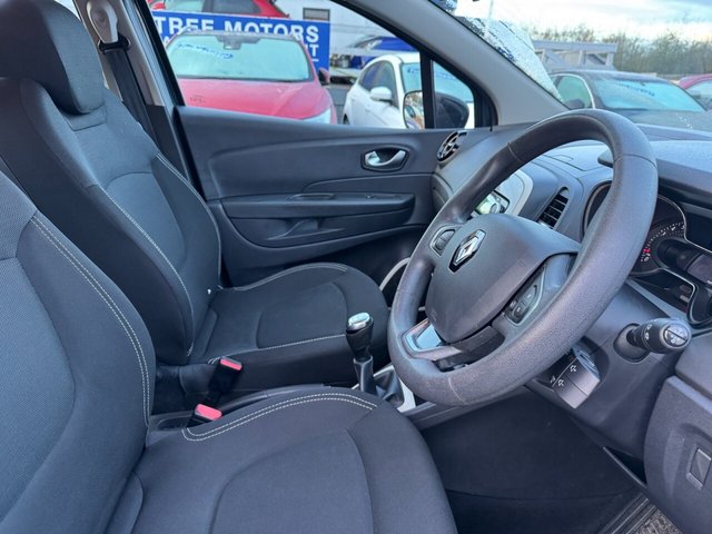 2019 RENAULT CAPTUR - Photo 2