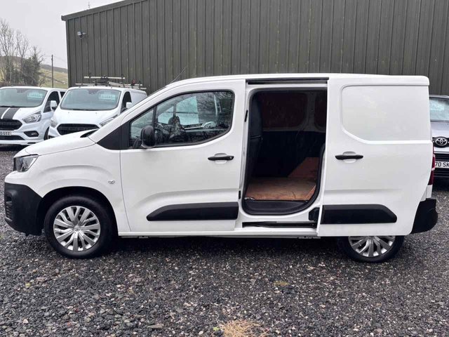 2022 PEUGEOT PARTNER 1.5 BlueHDi 1000 Professional Premium Diesel Manual SWB Euro 6 (100 bhp) - Photo 8