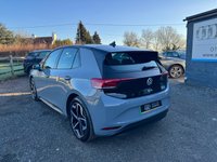 USED 2020 70 VOLKSWAGEN ID.3 Pro Performance 58kWh Life Hatchback 5dr Electric Auto (204 ps) 
