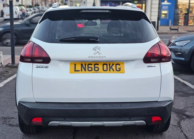 2016 PEUGEOT 2008 - Photo 8