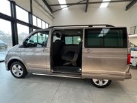 USED 2017 67 VOLKSWAGEN TRANSPORTER 2.0 TDI T32 BlueMotion Tech Highline Kombi Double Cab 5dr Diesel Manual FWD SWB Euro 6 (s/s) (150 ps) 
