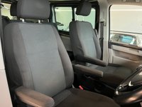 USED 2017 67 VOLKSWAGEN TRANSPORTER 2.0 TDI T32 BlueMotion Tech Highline Kombi Double Cab 5dr Diesel Manual FWD SWB Euro 6 (s/s) (150 ps) 
