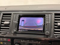USED 2019 19 VOLKSWAGEN CARAVELLE 2.0 TDI BlueMotion Tech SE MPV 5dr Diesel DSG Euro 6 (s/s) (150 ps) Apple Play / Electric Side Doors