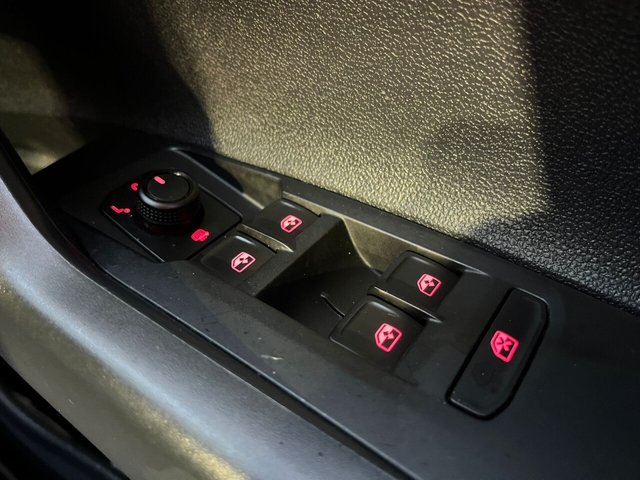 2019 VOLKSWAGEN POLO 1.0 TSI GPF SE Hatchback 5dr Petrol Manual Euro 6 (s/s) (95 ps) - Photo 12