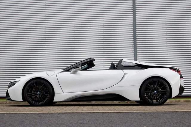 View our BMW I8