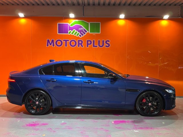 2021 JAGUAR XE 2.0 D200 MHEV R-Dynamic Black Saloon 4dr Diesel Auto Euro 6 (s/s) (204 ps) 19" Gloss Black Alloys. Camera - Photo 9
