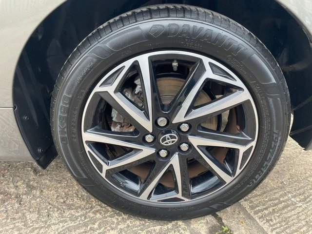 2021 TOYOTA YARIS 2021 1.5 VVT-h Design Hatchback 5dr Petrol Hybrid E-CVT Euro 6 (s/s) (116 ps) - Photo 12